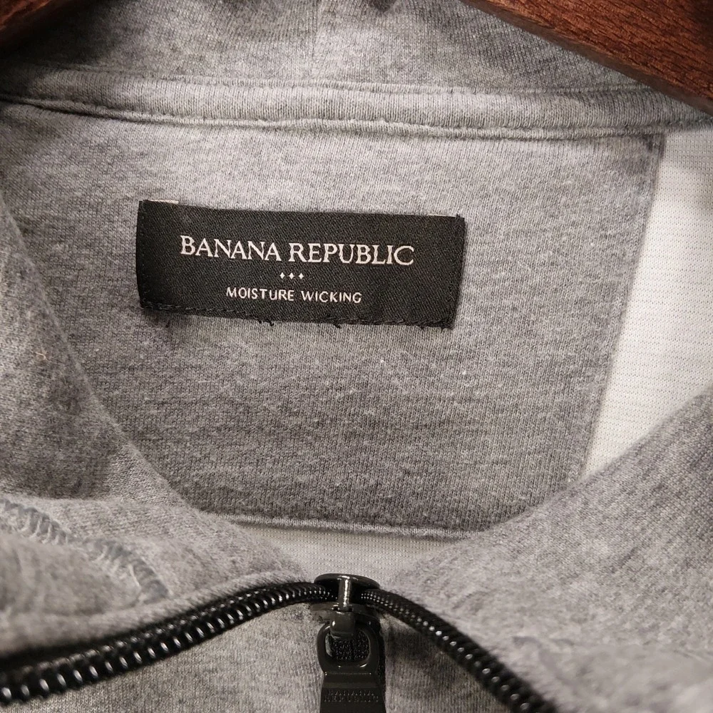 Banana Republic Medium Moisture Wicking Bungee Hoodie Grey Quarter Zip Pullover